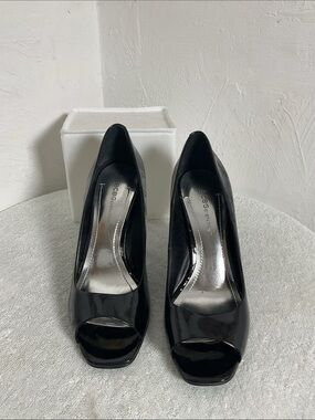 BCBGeneration Black Patent Leather Peep Toe Pumps Heels Size 6.5B